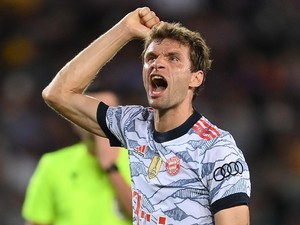 Thomas Mueller Demen Banget Bobol Gawang Barcelona