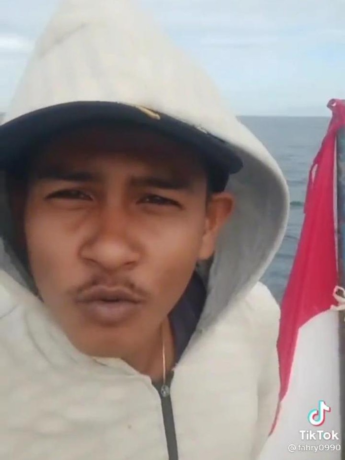 Video pria yang menghina institusi kepolisian dan bendera merah putih viral di medsos. Pelaku telah ditangkap polisi. (dok Istimewa)