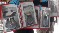Polisi menemukan 10 Kg bahan peledak dari lokasi ledakan. Antara lain TNT, PETN hingga Lead Azide.