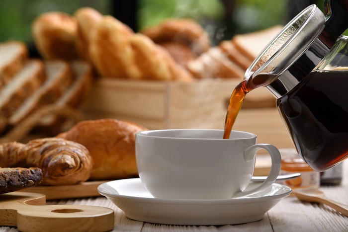 7 Tanda Terlalu Banyak Minum Kopi, Sakit Kepala hingga Gelisah