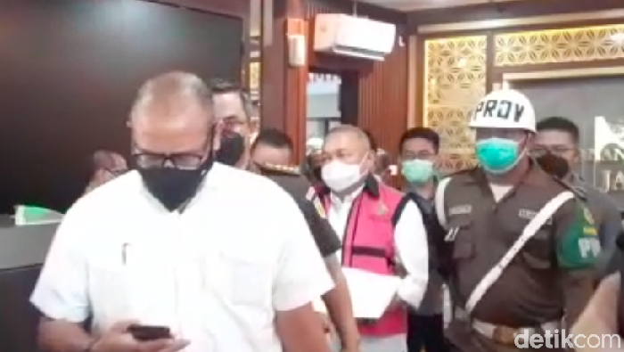 Alex Noerdin ditahan Kejagung Alex Noerdin ditahan Kejagung