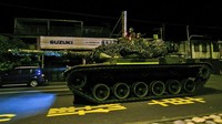 Mengenai rencana invansi China itu, Amerika Serikat pun bersuara. Sejumlah jenderal militer senior AS secara terang-terangan memperingatkan bahwa China berpotensi melancarkan invasi dan masalah pertahanan Taiwan menjadi isu bipartisan langka dalam parlemen AS. Military News Agency via AP.