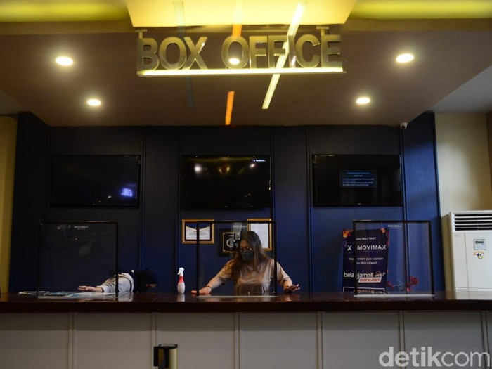 Mulai hari ini bioskop di Kota Malang akan beroperasi kembali. Pembukaan bioskop diharapkan bisa menambah jumlah masyarakat datang ke mal.