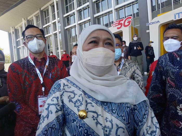 Gubernur Khofifah