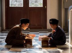 Serba-serbi RUU Sisdiknas Jadi Polemik Sebab Hilang Madrasah-SMA