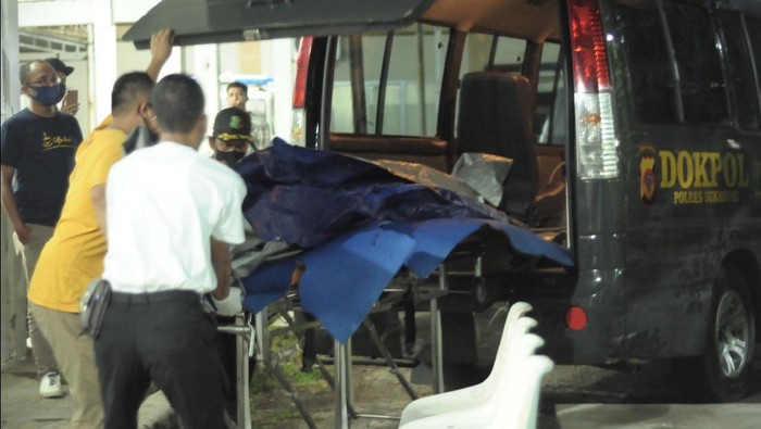 Jasad nelayan yang tewas dievakuasi ke Sukabumi.