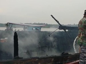 Penjaga Kapal di Asahan yang Terbakar: Pelaku Pelempar Molotov Bertopeng Ninja