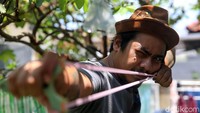 Conayio sangat berambisi untuk memperbesar penjualan katapel Indonesia di luar negeri.