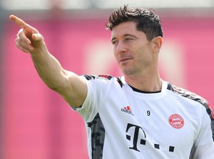 Lewandowski Masih Bisa Main Sampai Usia 37 Tahun