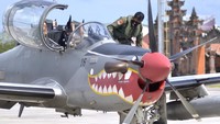 Teknisnya pesawat ini memiliki mesin tunggal Turboprop Pratt & Whitney PT6A-68C berdaya 1600 tenaga kuda dan sanggup terbang sejauh 1400 km atau 3,5 jam terbang. Namun bila ditambah drop tank atau tangki tambahan maka kemampuan terbangnya lebih jauh, yakni sejauh 2.855 km/jam atau 7,5 jam terbang. Kecepatan pesawat maksimum 320 knot/580 kmph dengan kecepatan akselerasi normal 280 knot/500 kmph.