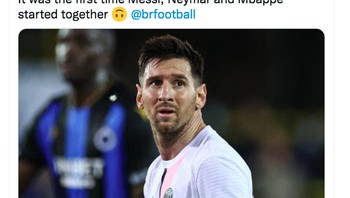 Ekspresi Messi melihat timnya kewalahan. Foto: Twitter