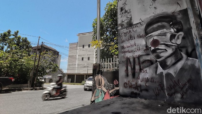 Mural mirip Presiden Jokowi di Pangkalpinang.