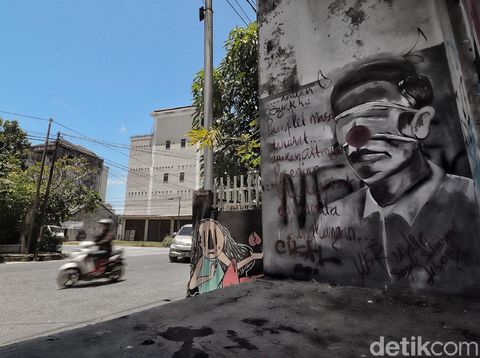 Mural mirip Presiden Jokowi di Pangkalpinang.