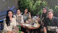 Teror tersebut tentunya sangat mengganggu kehidupan Nafa. Apalagi kini Nafa Urbach tidak hanya disibukkan dengan jadwal syuting melainkan juga bisnis kopinya. Foto: Instagram @nafaurbach
