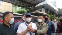 KPK memutuskan 56 pegawai dari yang tadinya 75 pegawai untuk diberhentikan dengan hormat akhir bulan ini, termasuk Novel Baswedan. Presiden Jokowi sendiri bersikap bila urusan TWK KPK ada penanggung jawabnya sehingga tidak perlu diserahkan padanya (Foto: Azhar Bagas Ramadhan/detikcom)