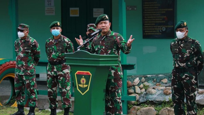 Pangkostrad Letjen Dudung Abdurachman