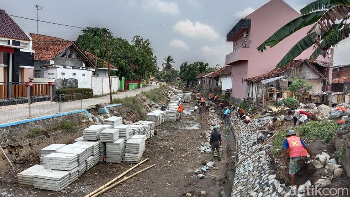 Penampakan proyek revitalisasi Sungai Kedung Putri Purworejo, Kamis (16/9/2021)