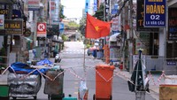 Melansir Channel News Asia, sudah lebih dari satu juta dosis vaksin diberikan selama akhir pekan di Hanoi, dari sekitar 5,5 juta yang diberikan di sana sejak vaksinasi dimulai pada Maret lalu. AP/Hau Dinh