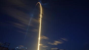 Tidak disebutkan berapa biaya penerbangan ini, Isaacman hanya memberi bocoran di bawah USD 200 juta untuk empat kursi. Foto: AP