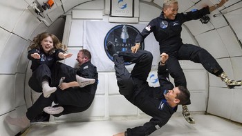 Mereka melesat dari fasilitas landasan milik NASA di Kennedy Space Center, Florida pada Kamis (16/9/2021) pukul 20.03 waktu setempat. Foto: AP/John Kraus