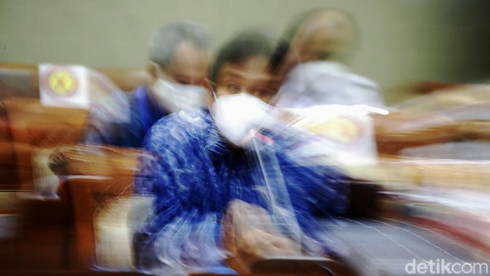 Rapat Bareng Komisi IX DPR, Menkes Bahas Apa? Menteri Kesehatan RI Budi Gunadi Sadikin hadiri rapat kerja bersama Komisi IX DPR. Raker itu membahas pengeluaran pemerintah terkait belanja di sektor kesehatan