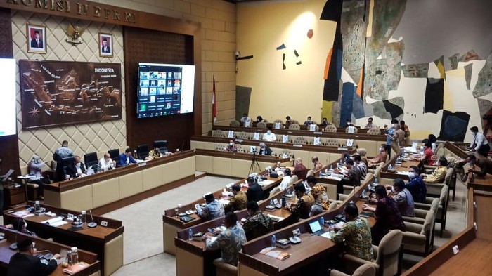 Rapat persiapan pelaksanaan Pemilu 2024 di Komisi II DPR (Eva-detikcom)