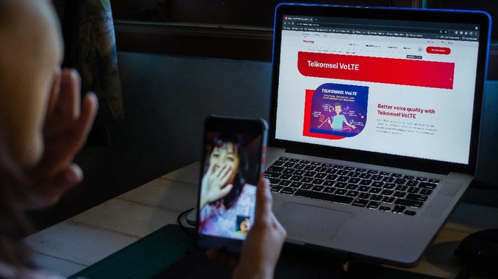 Sebagai upaya untuk memperkuat ekosistem 5G, Telkomsel memperluas layanan Voice over LTE alias VoLTE yang kini sudah hadir di 219 kota Indonesia.