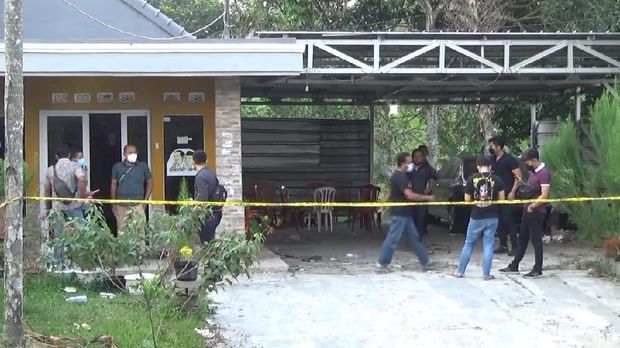 Tim Bareskrim mendatangi TKP pembunuhan sadis di Subang