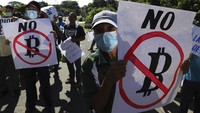 Sebelumnya diketahui, aksi unjuk rasa menolak bitcoin telah dilakukan sejumlah warga sejak beberapa waktu lalu. AP Photo/Salvador Melendez.  