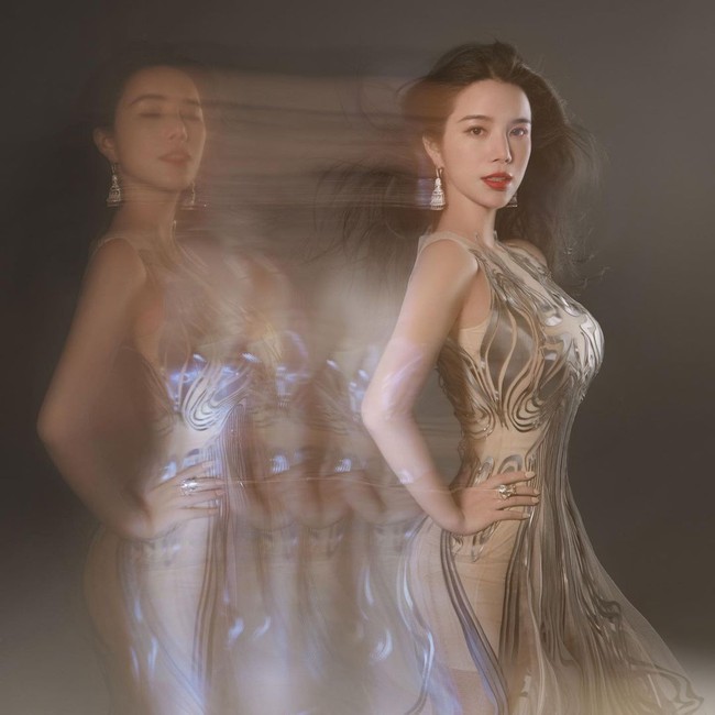 Meski senang bisa terlibat acara yang besar, Wendy mengaku sebenarnya pesta Met Gala sedikit membosankan. Aku harus bilang aku sedikit bosan terkait aspek pesta. Acara berakhir pada pukul 10 malam dan saat itu aku sudah merasa lelah dengan semua keriaan dan siap pulang. Aku kadang-kadang datang ke after-party. Aku bukan peminum atau penari di publik jadi aku segera pulang, katanya. Foto: Instagram @wendyyu_official