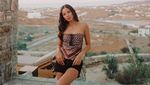10 Foto Alyssa Daguise dengan Bahu Indah yang Bikin Al Ghazali Nyaman