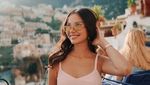 10 Foto Alyssa Daguise dengan Bahu Indah yang Bikin Al Ghazali Nyaman