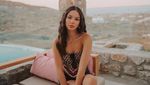 10 Foto Alyssa Daguise dengan Bahu Indah yang Bikin Al Ghazali Nyaman