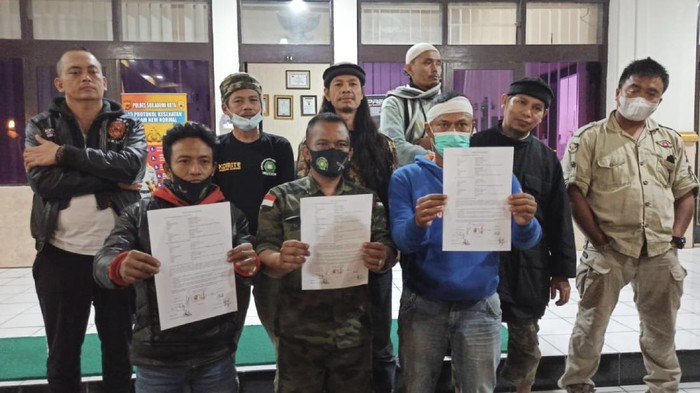 Anggota ormas dan penagih utang yang terlibat pertikaian di Sukabumi berdamai.