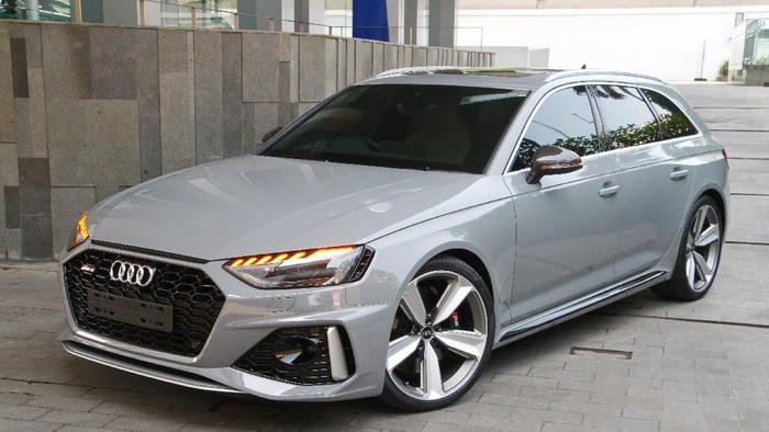 Audi RS 4 Avant diperkenalkan untuk pasar Indonesia