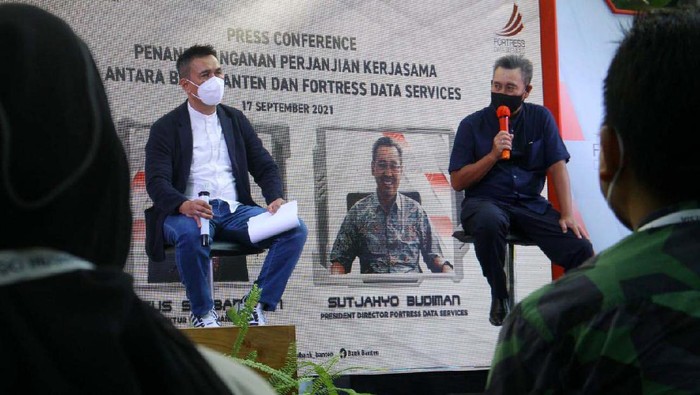 Bank Banten Tingkatkan Layanan Digitalisasi Bank Pembangunan Daerah Banten menggandeng PT Fortress Data Services (FDS). Hal ini untuk peningkatan kualitas layanan kepada nasabahnya.