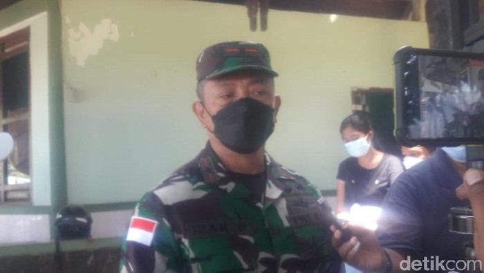 Danrem 172/Praja Wira Yakthi (PWY), Brigjen TNI Izak Pangemanan menjelaskan kondisi terkini di Pegunungan Bintang (Wilpret Siagian/detikcom)