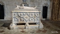 Makam Vasco da Gama di dalam area katedral