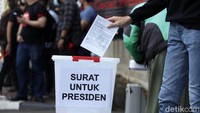 Masyarakat bisa menyampaikan orasi ataupun surat, yang akan dikirimkan ke Presiden Joko Widodo (Jokowi).
