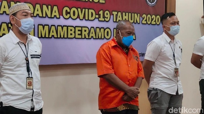 Eks Bupati Mamberamo Papua tersangka korupsi dana COVID Akhirnya ditahan