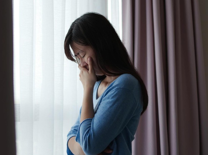 Ilustrasi wanita yang mengalami ghosting. Foto: Dok. Istock. Ilustrasi wanita yang mengalami ghosting. Foto: Dok. Istock.