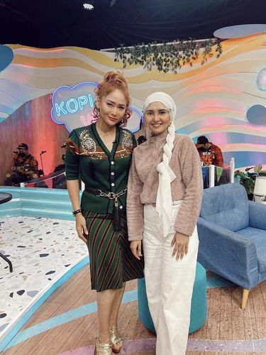 Foto Rara Nawangsih menjadi bintang tamu.