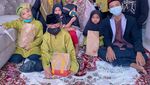 Intip Pose Lucinta Luna Saat Sarapan hingga Minum Air Kelapa