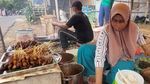Bikin Ketagihan! Sate Jando Ibu Dewi Cuma Ada di Hari Minggu