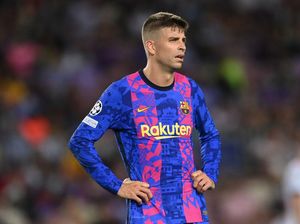 Taktik Nyeleneh Koeman, Pique Jadi Striker