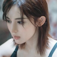 Popularitas Gulnazar meroket saat drama China yang dibintanginya Fighter of the Destiny pada 2017 banyak ditonton dan menduduki puncak rating. Serial kerajaan tersebut ditonton 27 miliar kali secara online dan menjadi salah satu drama China paling banyak ditonton sepanjang masa. Foto: Facebook Gulinazha