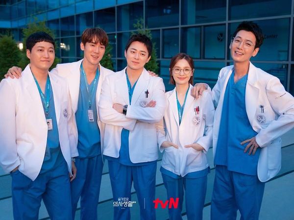 Salam Perpisahan dari Geng 99 Hospital Playlist