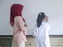 Kedudukan dan Istilah Guru dalam Perspektif Pendidikan Islam