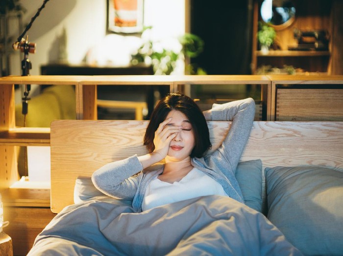 Ilustrasi wanita sulit tidur Ilustrasi wanita sulit tidur