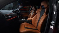 Layaknya sports car Eropa lainnya, BMW M5 Competition juga hadir dengan beragam opsi. 